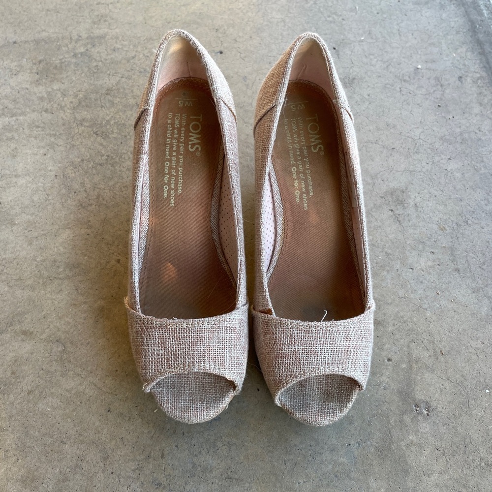 Toms wedges